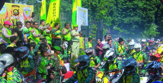 Walikota melepas para raider